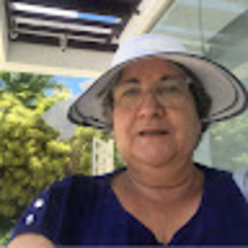 Meet your Posher, Leticia